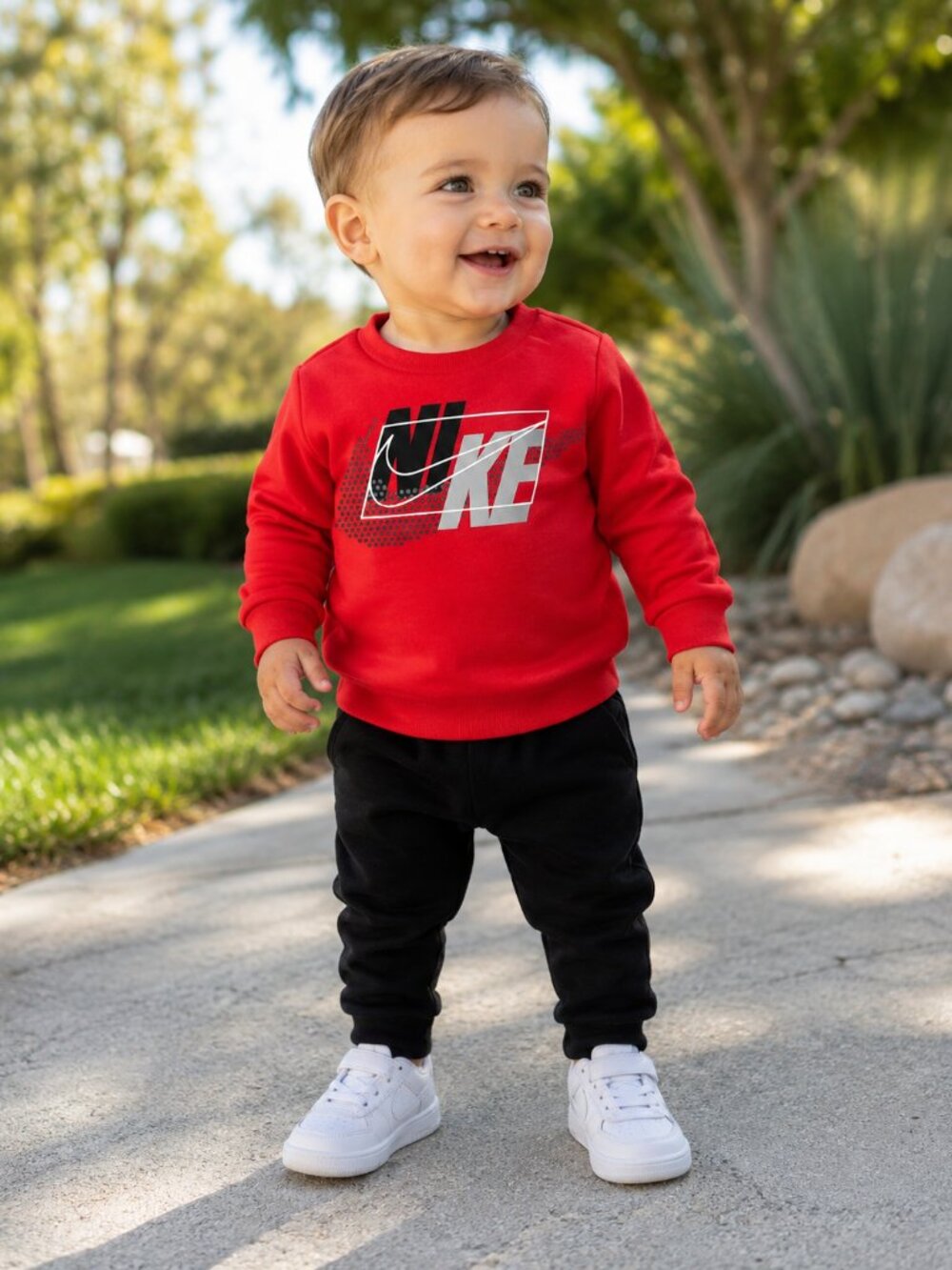 NWT Nike Baby Toddler Boy 2 Piece Jogger Set Red Black Logo Sweatshirt 12 Months
